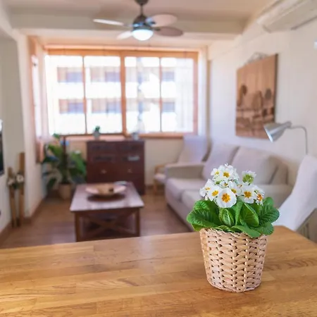 Apartment Center Next To The 2 Bedrooms *