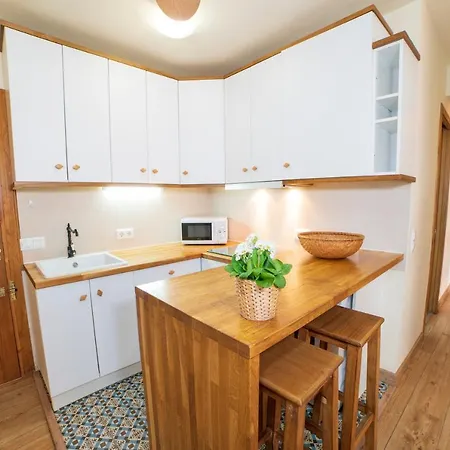 Apartment Center Next To The 2 Bedrooms *
